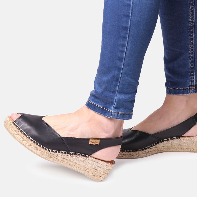 μαύρες peep toe γυναικείες εσπαντρίγιες σε μεγάλα νούμερα