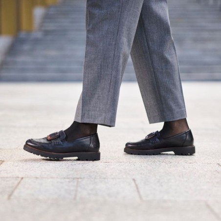 Μαύρα γυναικεία ανατομικά loafers Rieker με διακοσμητική αγκράφα, γυναικεία παπούτσια μεγάλα νούμερα.