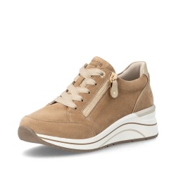 Μπεζ καμήλ γυναικεία ανατομικά σουέντ sneakers Remonte διαθέσιμα σε γυναικεία παπούτσια μεγάλα νούμερα.