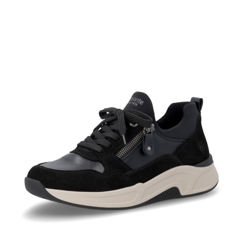 Μαύρα γυναικεία ανατομικά slip-on sneakers remonte σε γυναικεία παπούτσια μεγάλα νούμερα.
