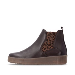 Σκούρα καφέ γυναικεία ανατομικά chelsea boots remonte R7994-27 σε γυναικεία παπούτσια μεγάλα νούμερα.