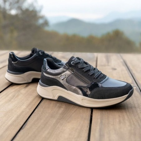 Μαύρα ασημί γυναικεία ανατομικά αδιάβροχα sneakers remonte D3V00-04 σε γυναικεία παπούτσια μεγάλα νούμερα.